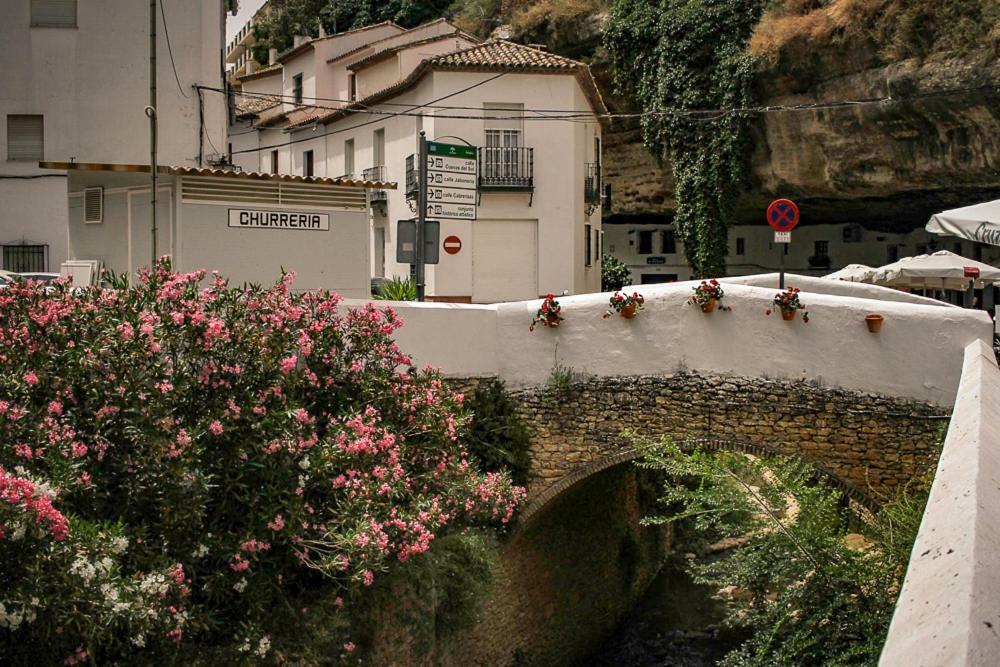 La Casa Del Rio Leilighet Setenil De Las Bodegas Eksteriør bilde